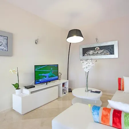 Apartment Pinos De Aloha *